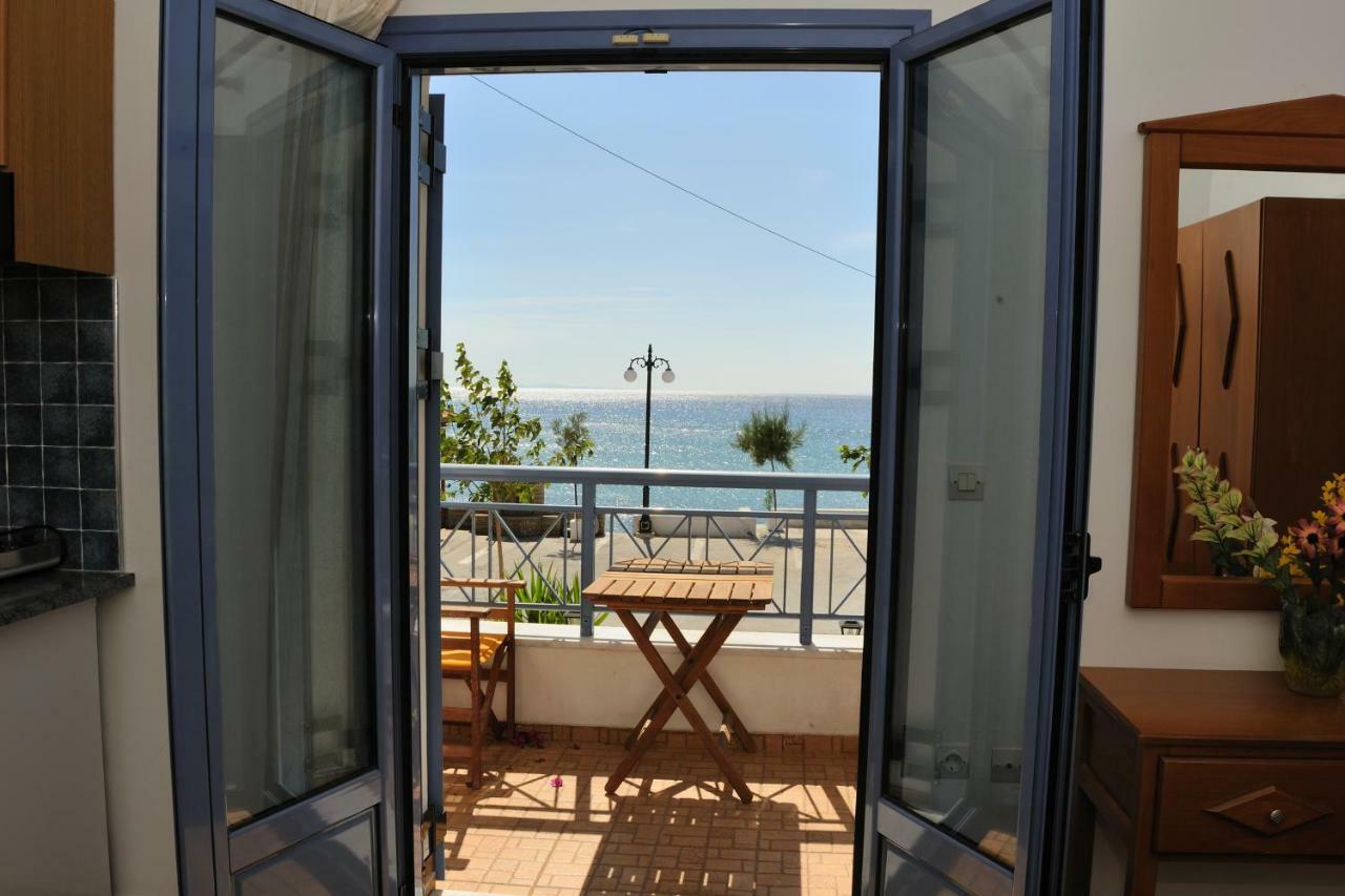Enalion Studios Κουμέικα Εξωτερικό φωτογραφία
